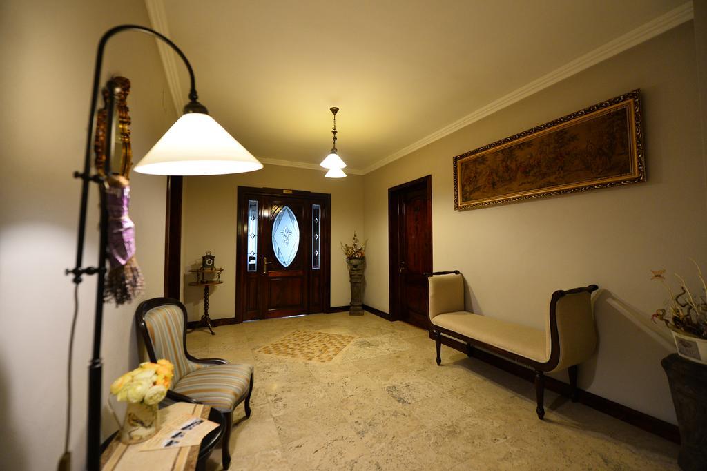 Pensiunea Antique Targu Jiu Ngoại thất bức ảnh